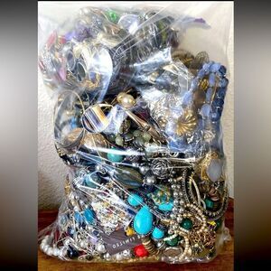 3 LBs UNSEARCHED Vtg Mod SEMI MYSTERY Jewelry Lot~ wearable recycle crafts